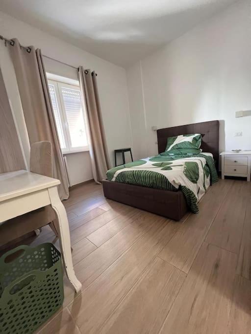Grazioso Tiburtina - 3 Bedrooms Apartment Rom